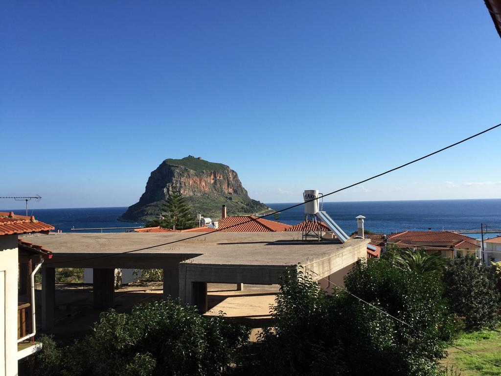Monemvasia Green Apartments Oda fotoğraf